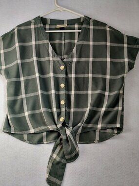 Universal Thread Green Plaid Tie Front Top Women’s Medium Button Front Crop Blou